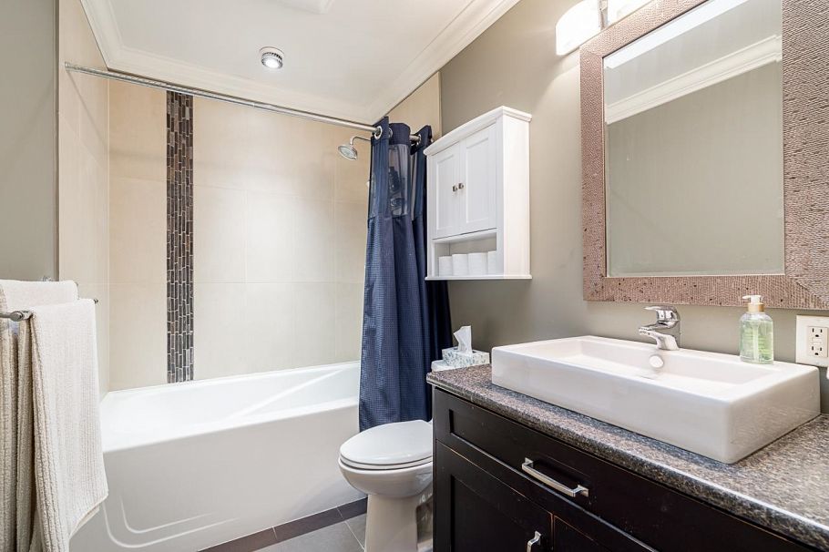 613 E 7th Street North Vancouver, BC - 19