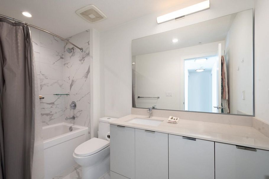 TH13 108 E 8th Street North Vancouver, BC - 28