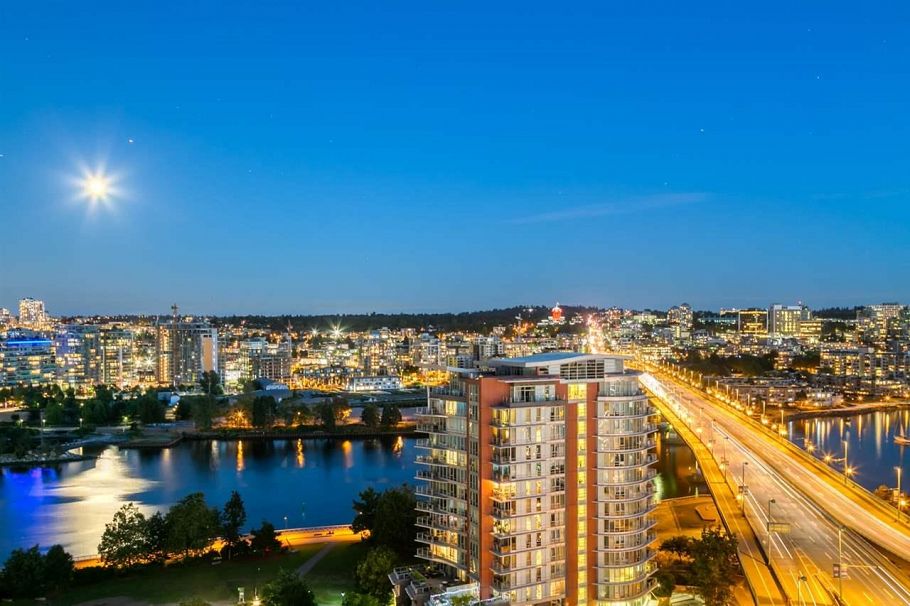 608 68 Smithe Street Vancouver, BC - 12