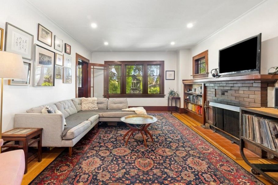 4188 W 13th Avenue Vancouver, BC - 2