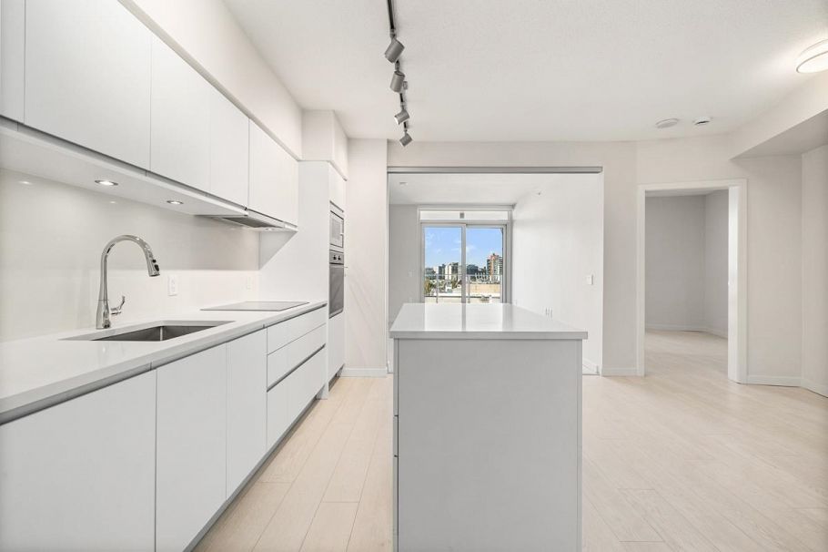 823 180 E 2nd Avenue Vancouver, BC - 1