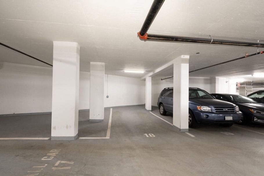 TH13 108 E 8th Street North Vancouver, BC - 31