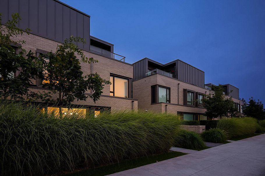 6840 Oak Street Vancouver, BC - 6