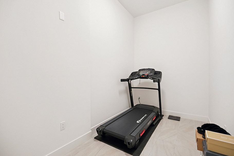 6840 Oak Street Vancouver, BC - 33