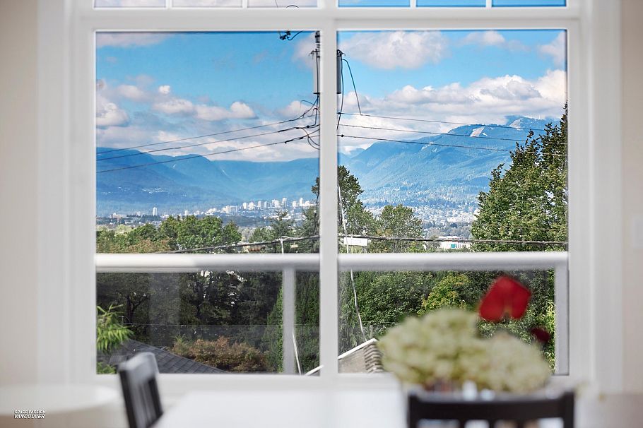 3937 Elmwood Street Burnaby, BC - 25