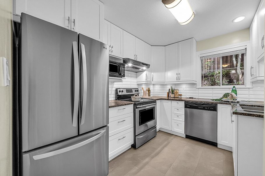 3461 Amberly Place Vancouver, BC - 12