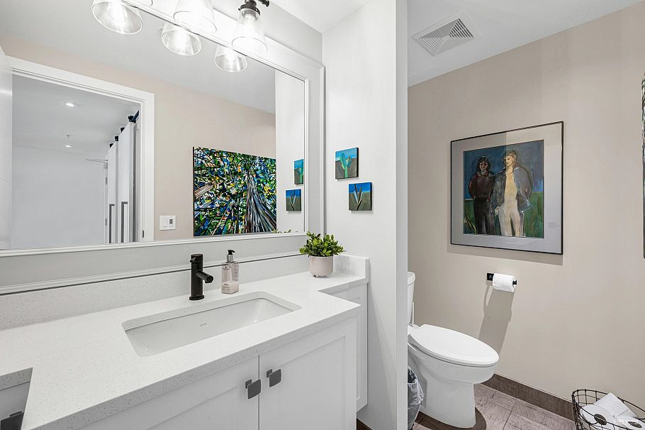 PH8 683 W Victoria Park North Vancouver, BC - 13