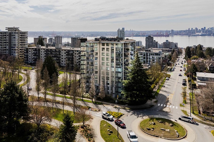 PH8 683 W Victoria Park North Vancouver, BC - 39