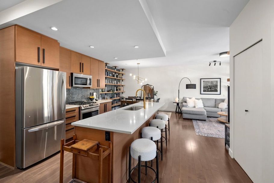 310 3294 Mt Seymour Parkway North Vancouver, BC - 1