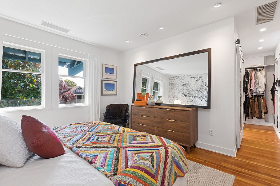 2615 W 2nd Avenue Vancouver, BC - 27