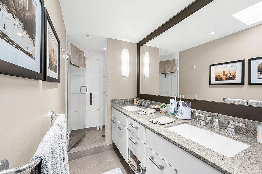 PH8 683 W Victoria Park North Vancouver, BC - 19