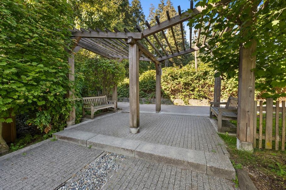 310 3294 Mt Seymour Parkway North Vancouver, BC - 26