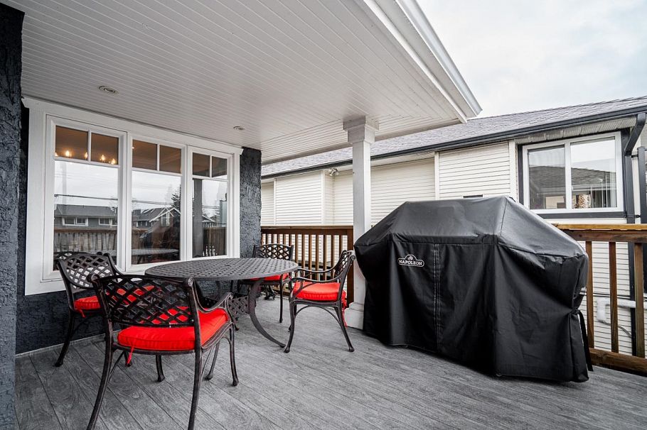 613 E 7th Street North Vancouver, BC - 24