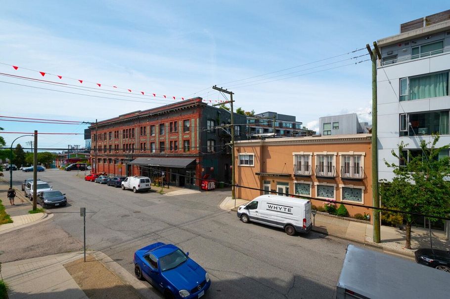 354 250 E 6 Avenue Vancouver, BC - 32