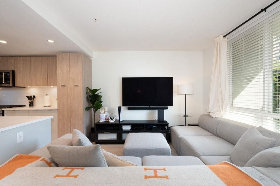 TH13 108 E 8th Street North Vancouver, BC - 10