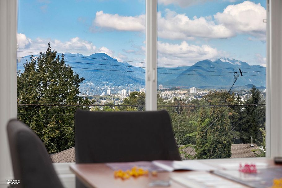 3937 Elmwood Street Burnaby, BC - 26