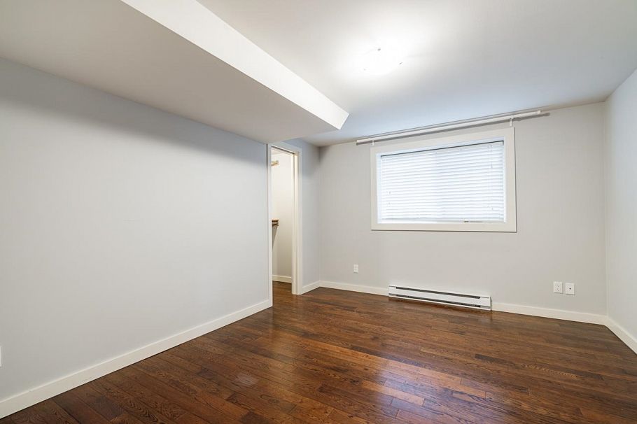 613 E 7th Street North Vancouver, BC - 31