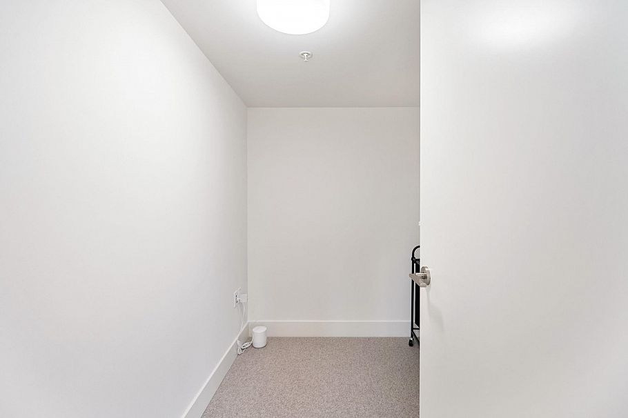 6840 Oak Street Vancouver, BC - 31