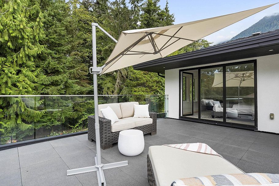 5197 Sonora Drive North Vancouver, BC - 21