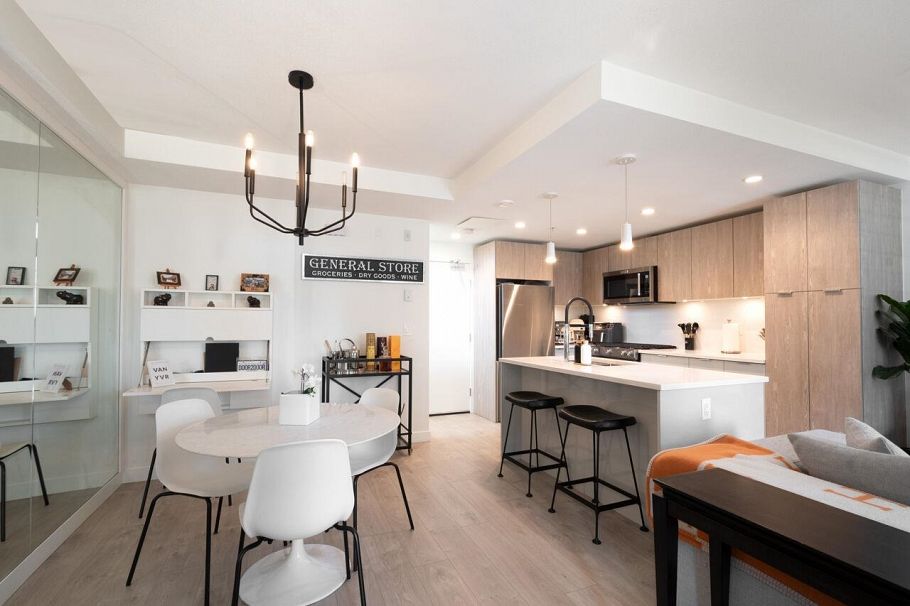 TH13 108 E 8th Street North Vancouver, BC - 14