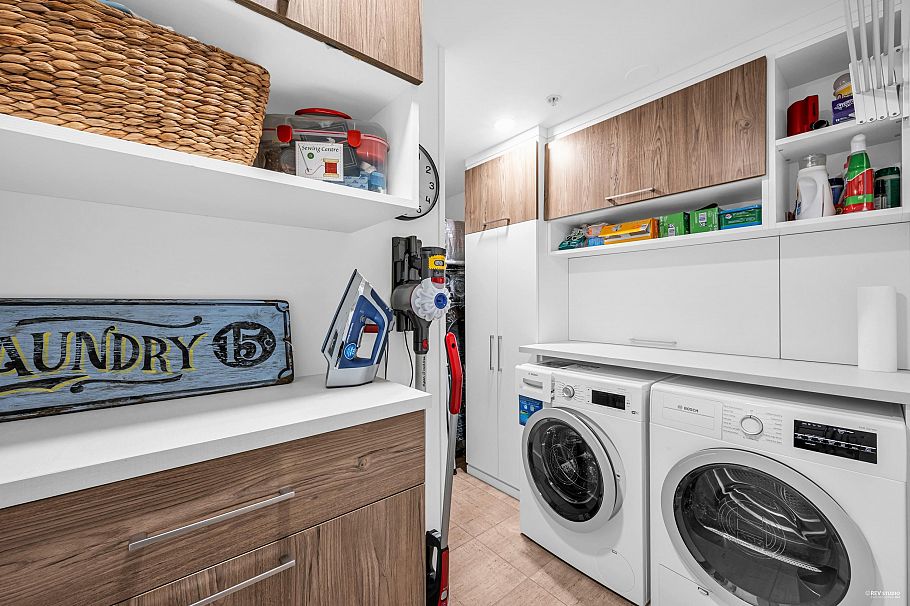 PH8 683 W Victoria Park North Vancouver, BC - 25