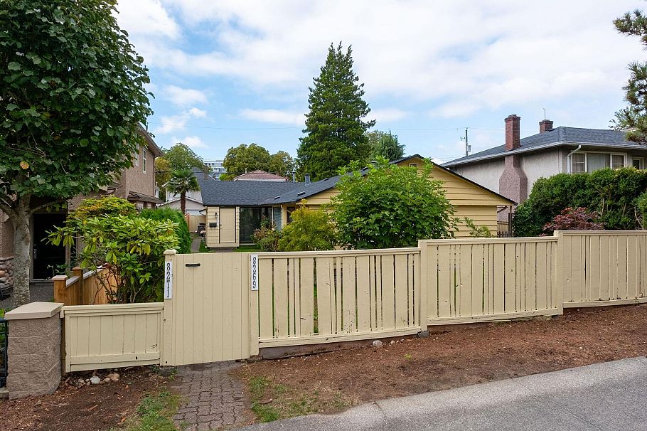 8271 Laurel Street Vancouver, BC - 4