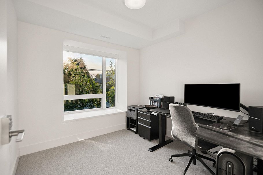 6840 Oak Street Vancouver, BC - 30