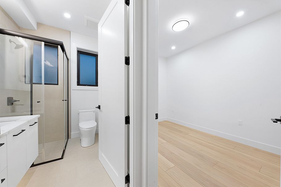 2 5315 Inverness Street Vancouver, BC - 13