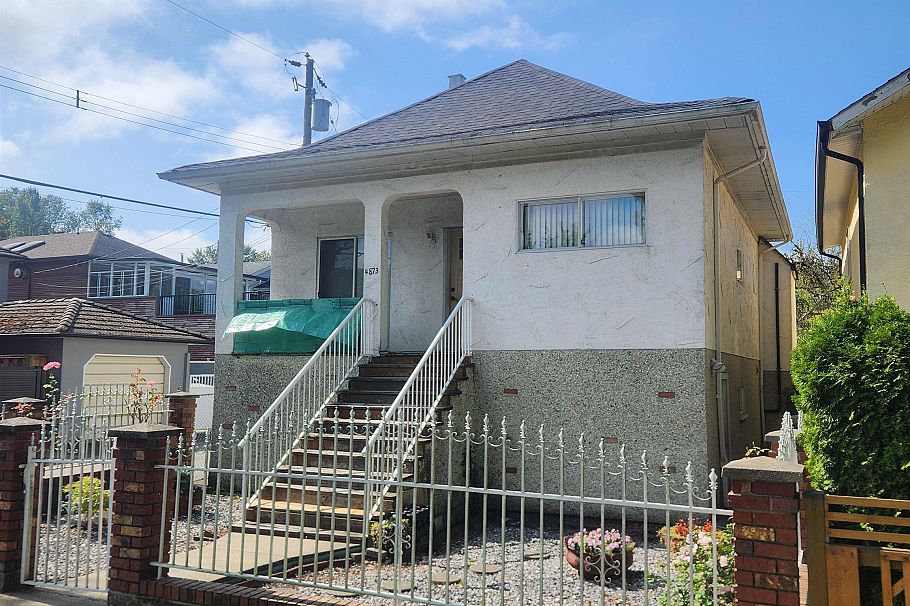 4873 James Street Vancouver, BC - 1