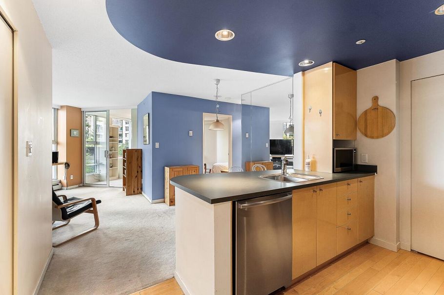 501 1009 Expo Boulevard Vancouver, BC - 1