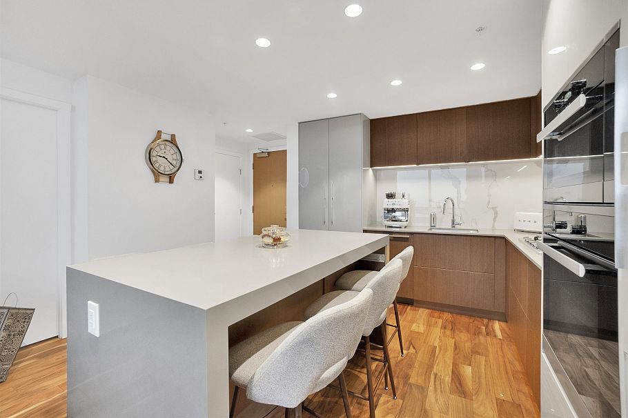 1302 1675 Lions Gate Lane North Vancouver, BC - 5