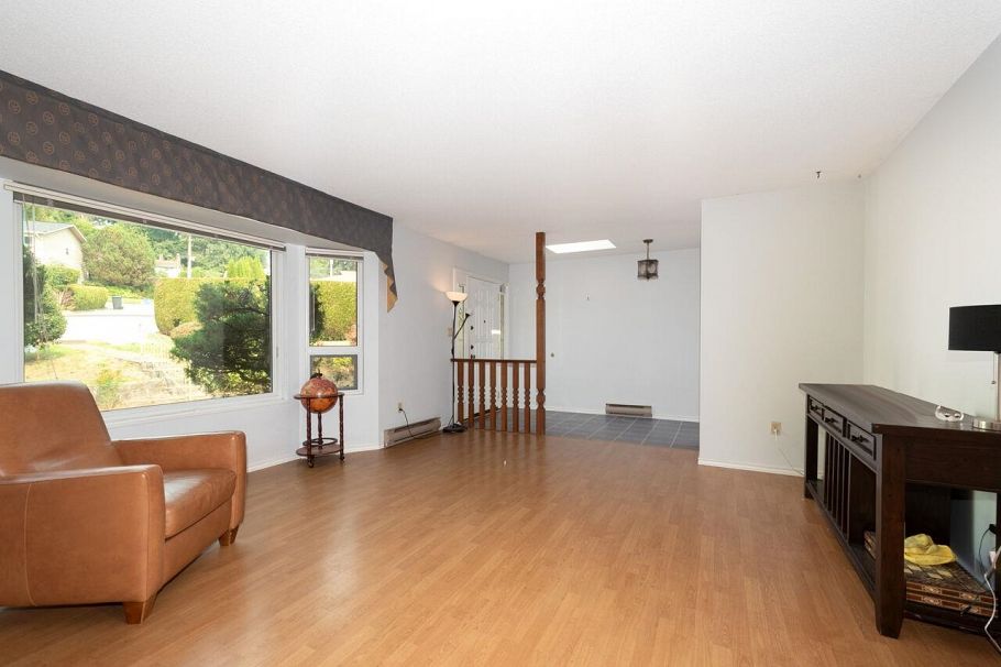 1285 Lucking Place North Vancouver, BC - 4