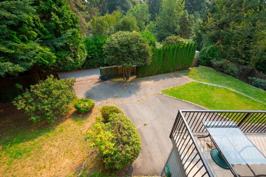 1285 Lucking Place North Vancouver, BC - 31