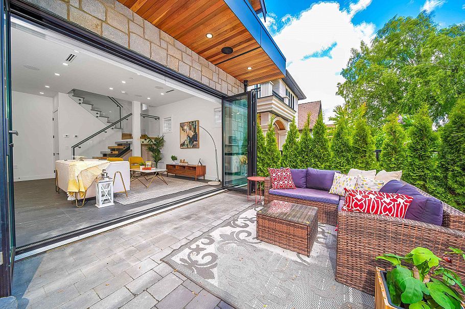 1 2777 E 27th Avenue Vancouver, BC - 25