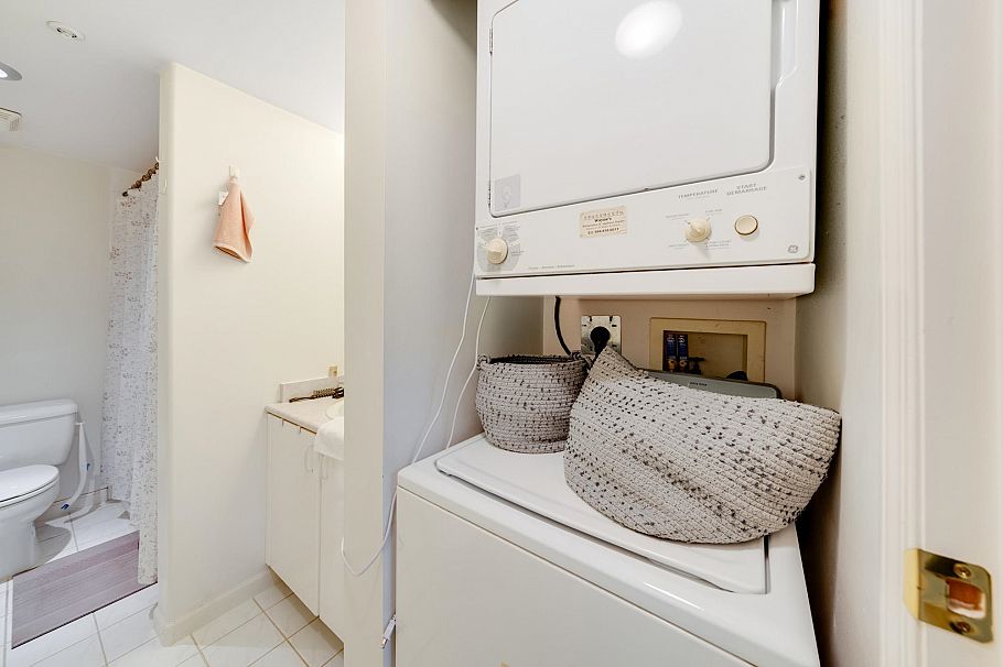 207 988 W 21st Avenue Vancouver, BC - 18