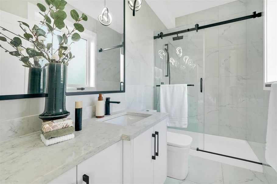 2 3216 Venables Street Vancouver, BC - 20