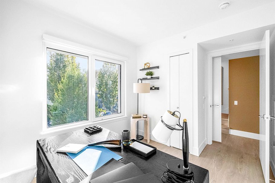 2071 E 1st Avenue Vancouver, BC - 22