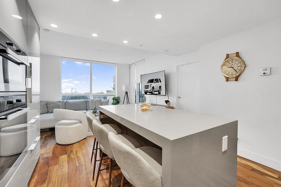 1302 1675 Lions Gate Lane North Vancouver, BC - 11