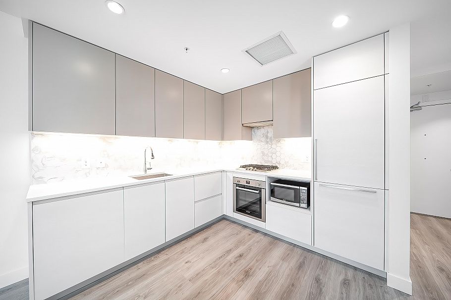 602 8181 Chester Street Vancouver, BC - 7