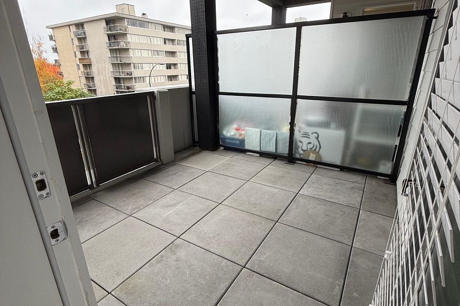 202 108 E 8th Street North Vancouver, BC - 16