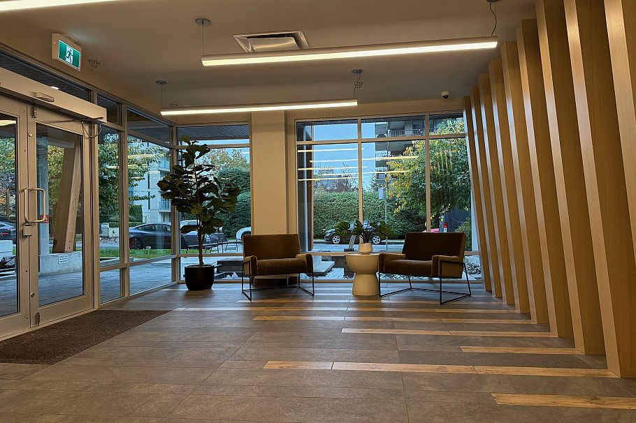 202 108 E 8th Street North Vancouver, BC - 25