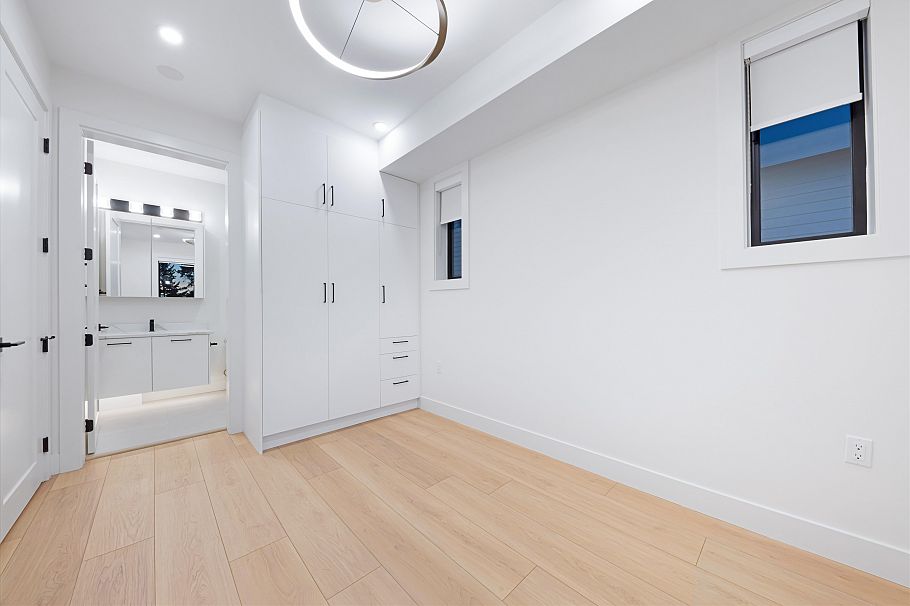 2 5315 Inverness Street Vancouver, BC - 18