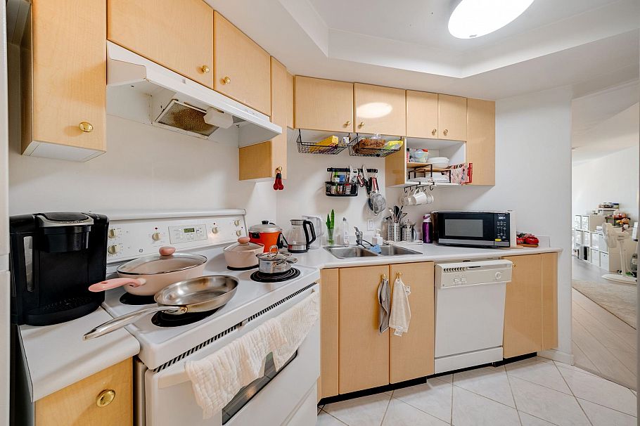 207 988 W 21st Avenue Vancouver, BC - 16