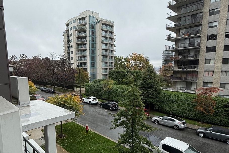 202 108 E 8th Street North Vancouver, BC - 7