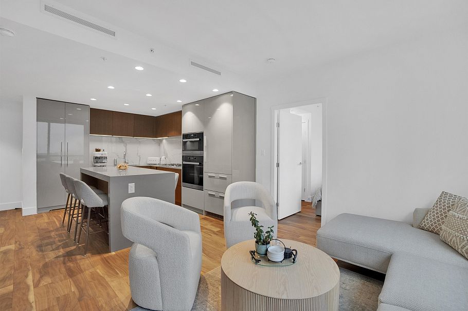 1302 1675 Lions Gate Lane North Vancouver, BC - 15