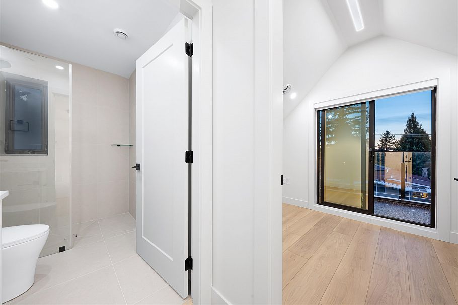 2 5315 Inverness Street Vancouver, BC - 19