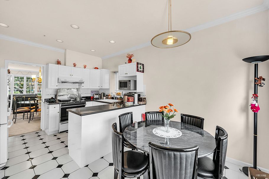 6388 Laburnum Street Vancouver, BC - 11