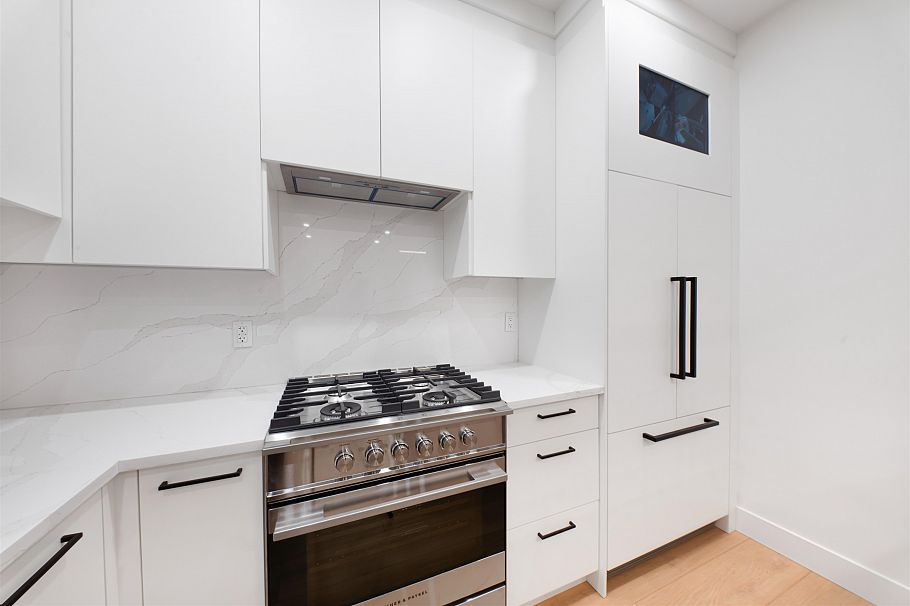 2 5315 Inverness Street Vancouver, BC - 9