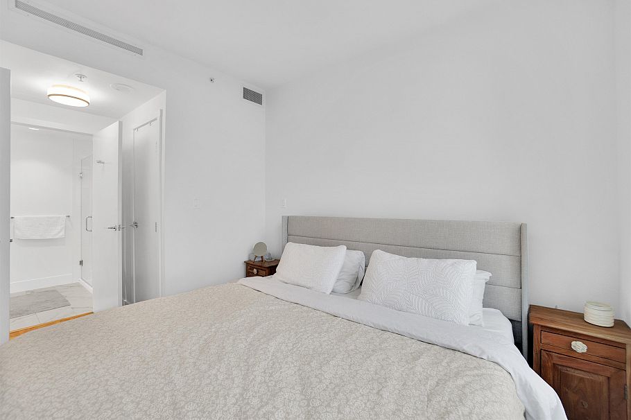 1302 1675 Lions Gate Lane North Vancouver, BC - 21