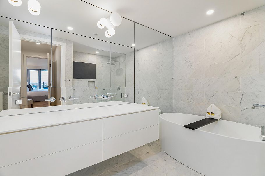 4906 1480 Howe Street Vancouver, BC - 11